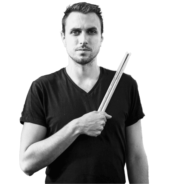 Joel Purkess Drums: Joel Purkess met drumstokken